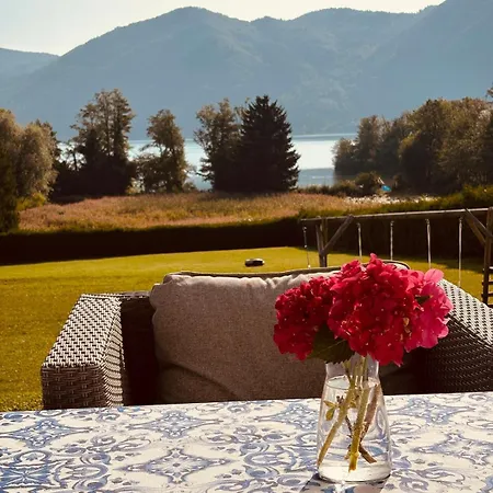 Exklusives Mit Privatem Badeplatz Direkt Am Attersee - 8 Gaeste