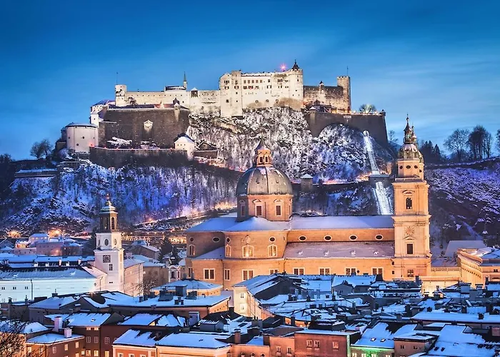 Attersee Haus Mit Privatem Badeplatz Und Steg Fuer 8 Gaeste